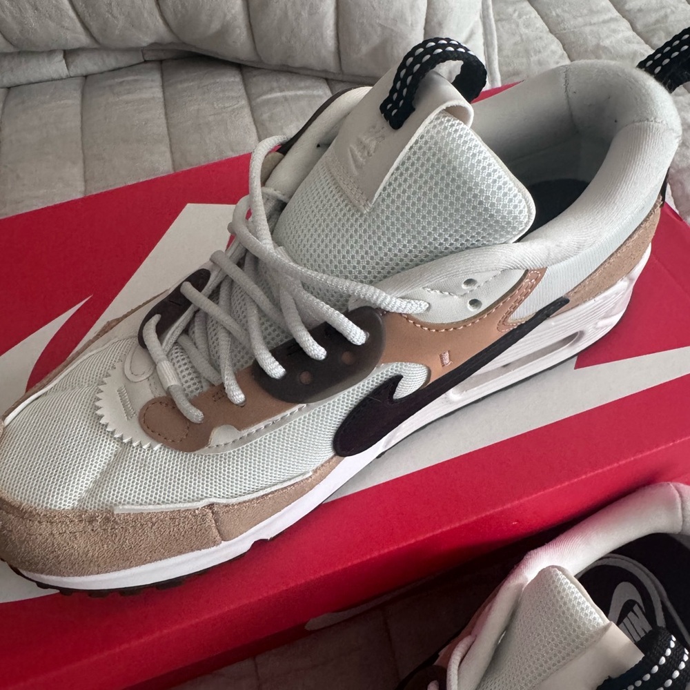 Nike Women’s Air Max 90 Futura Sneakers - Picture 3 of 9